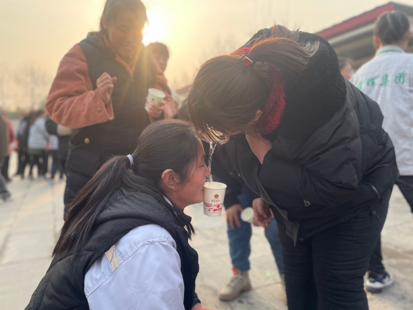 是女儿，是妻子，是母亲，更是你自己